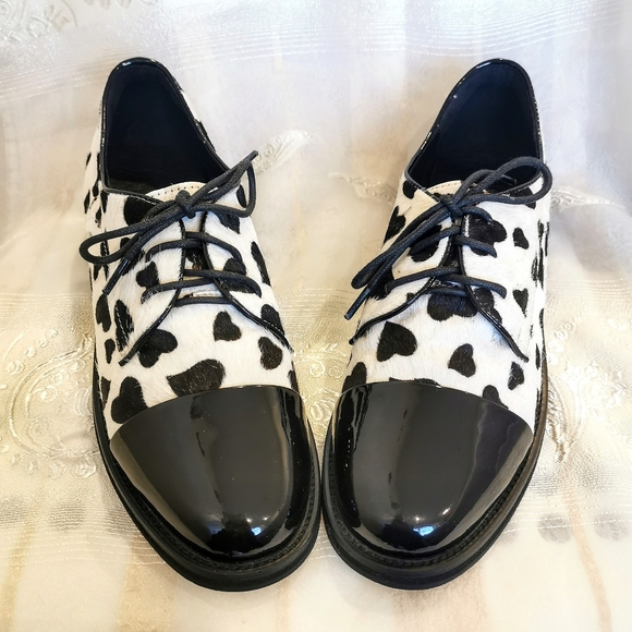 Vintage cowhide patterned Oxfords, furry retro shoes - Picture 2 of 6